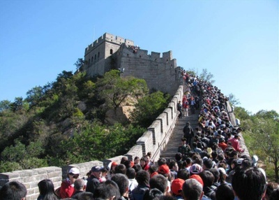 东方快评丨“最热五一黄金周”保障与服务要跟上旅游业务